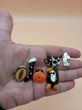 Mixed Lot 6 Vintage Novelty Pins Lapel Pins Animal Christmas Yukon Halloween